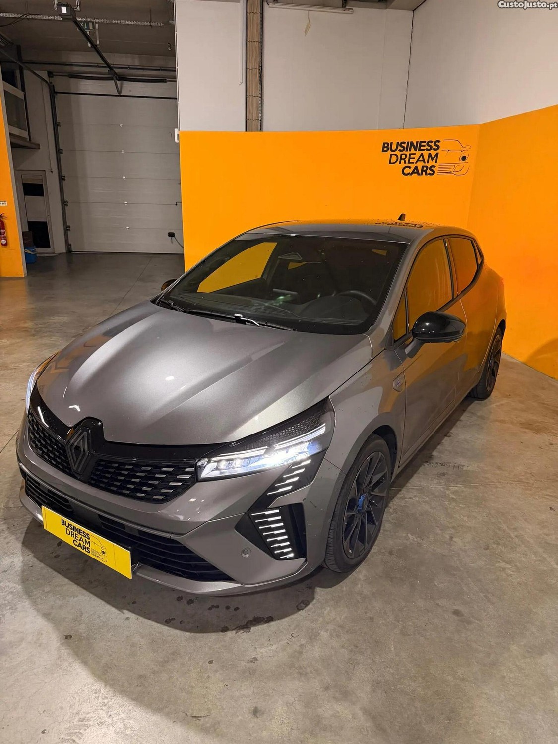 Renault Clio 1.6 E-Tech Full Hybrid Esprit Alpine — fotografia 15