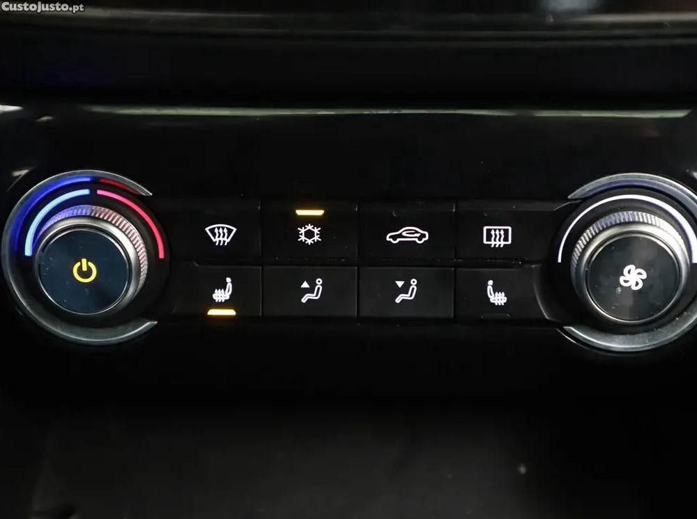 MG ZS 44.5 kWh Luxury — fotografia 14