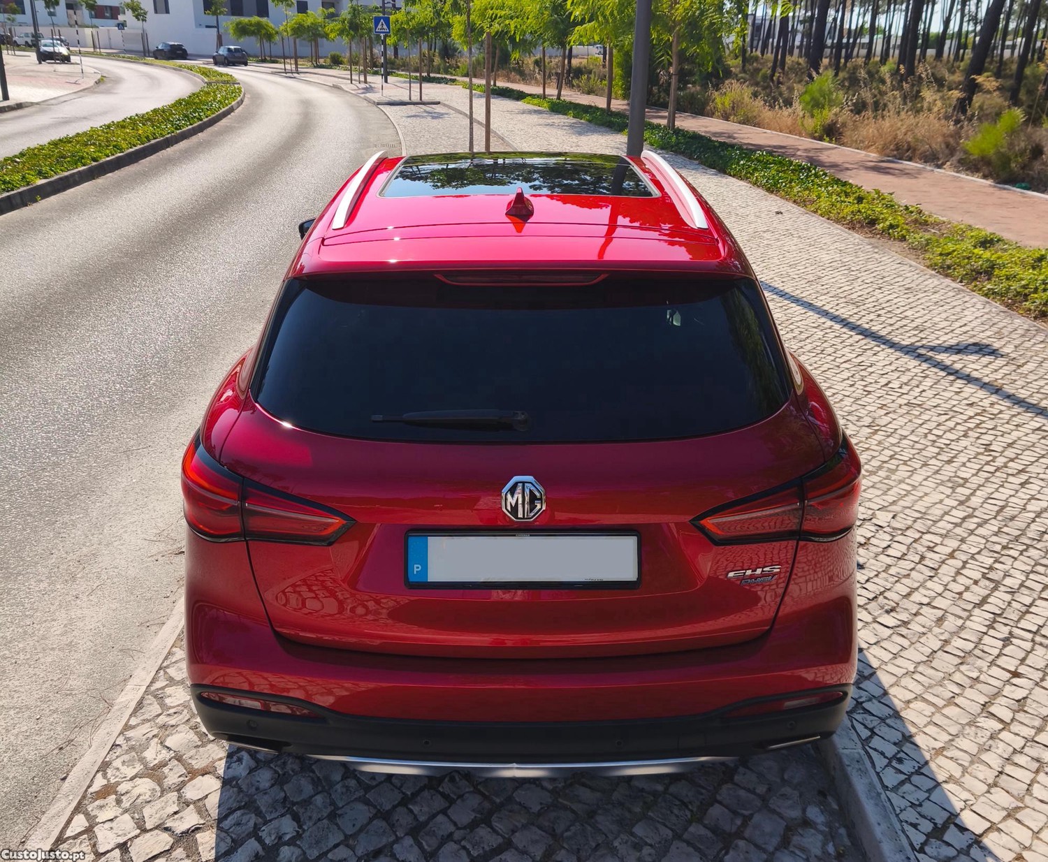 MG  EHS Plug-In Hybrid — photo 4