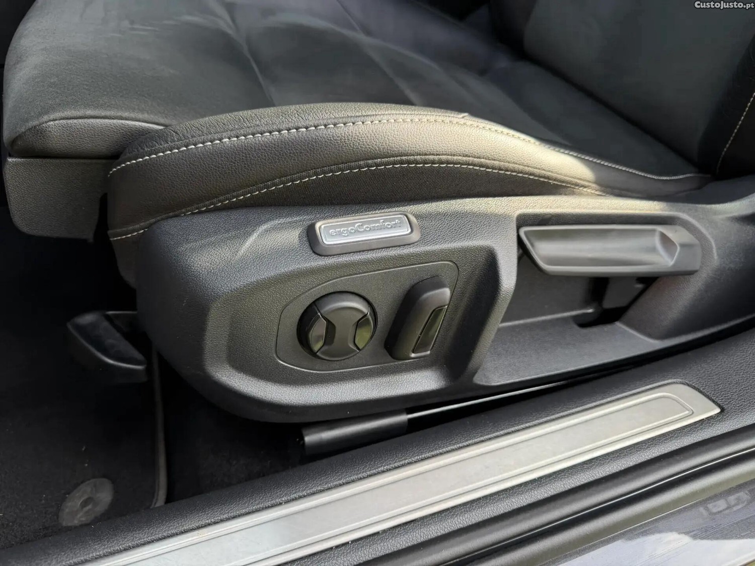 Volkswagen Arteon 1.4 TSI eHybrid Elegance — fotografia 16