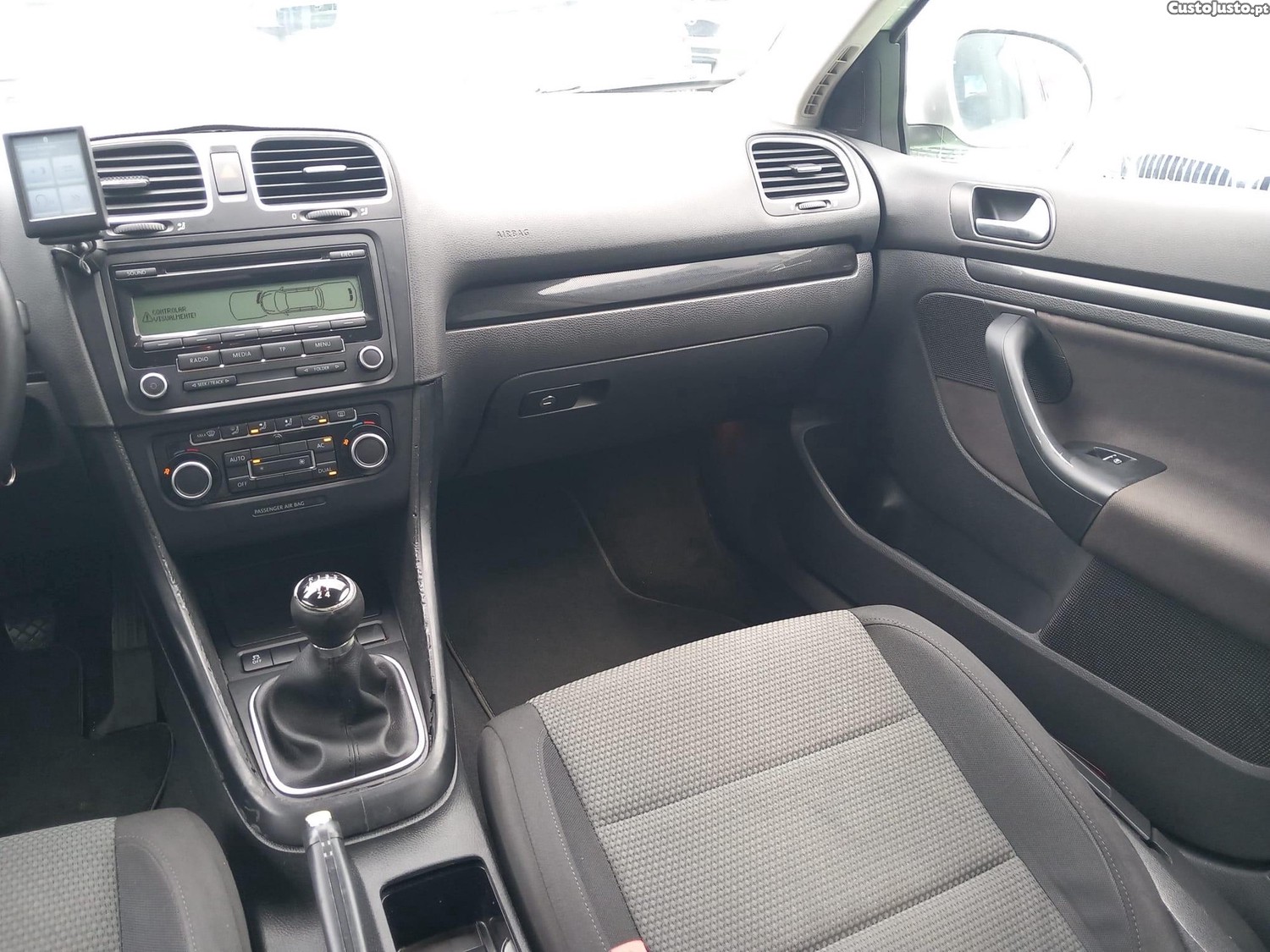 Volkswagen Golf Variant 1.6 TDi BlueMotion Confortline — fotografia 9