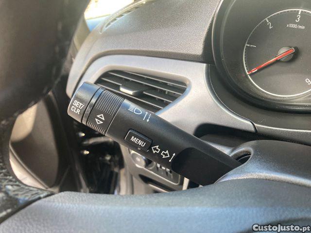 Opel Corsa 1.3 CDTi Dynamic — fotografia 12