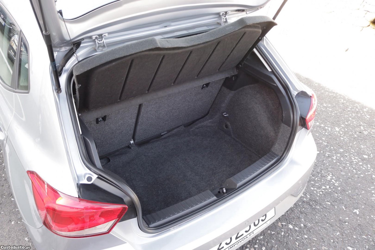 SEAT Ibiza 1.6 TDI Reference — fotografia 44