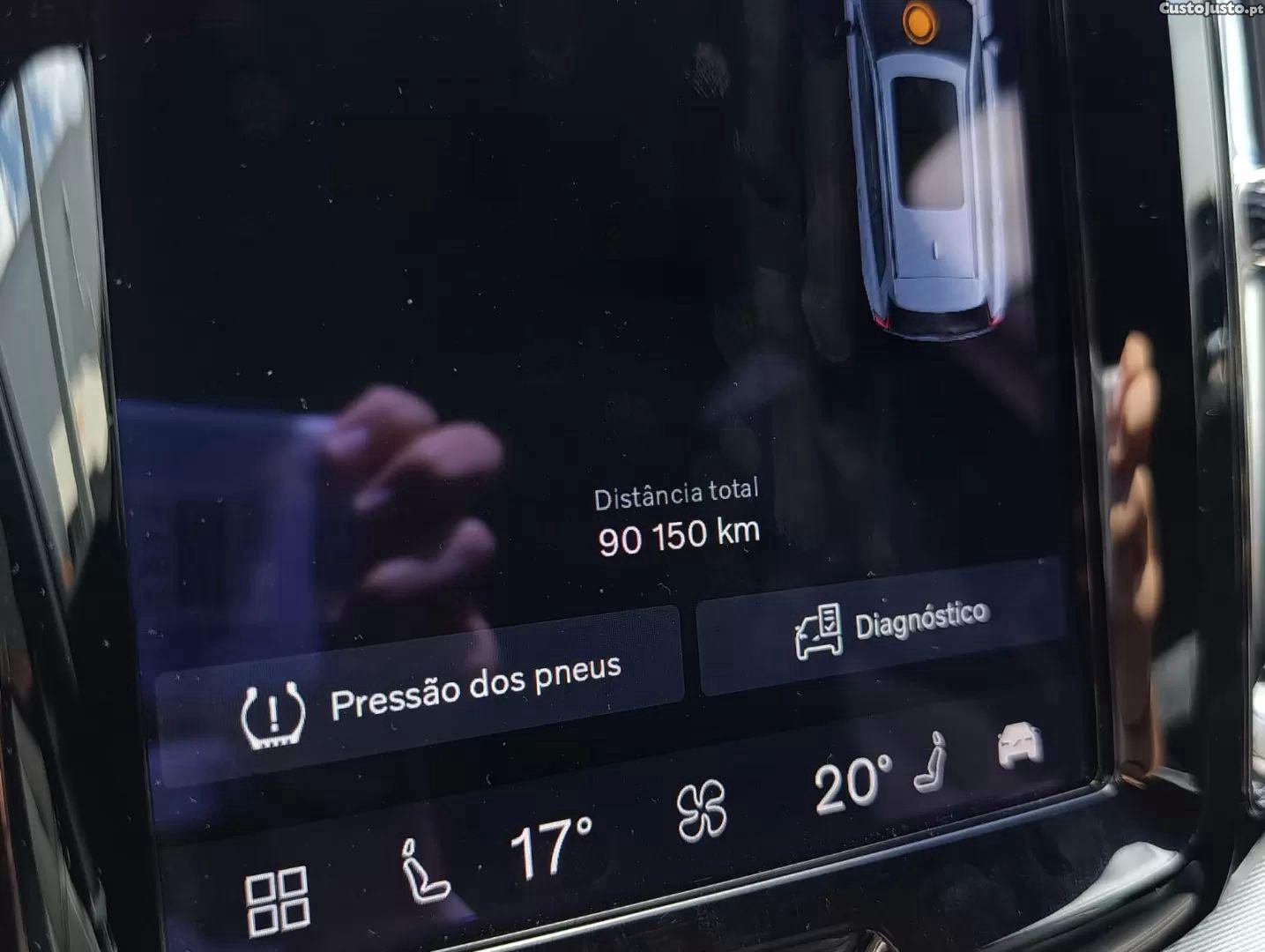Volvo XC 60 2.0 b4 r-design — fotografia 24