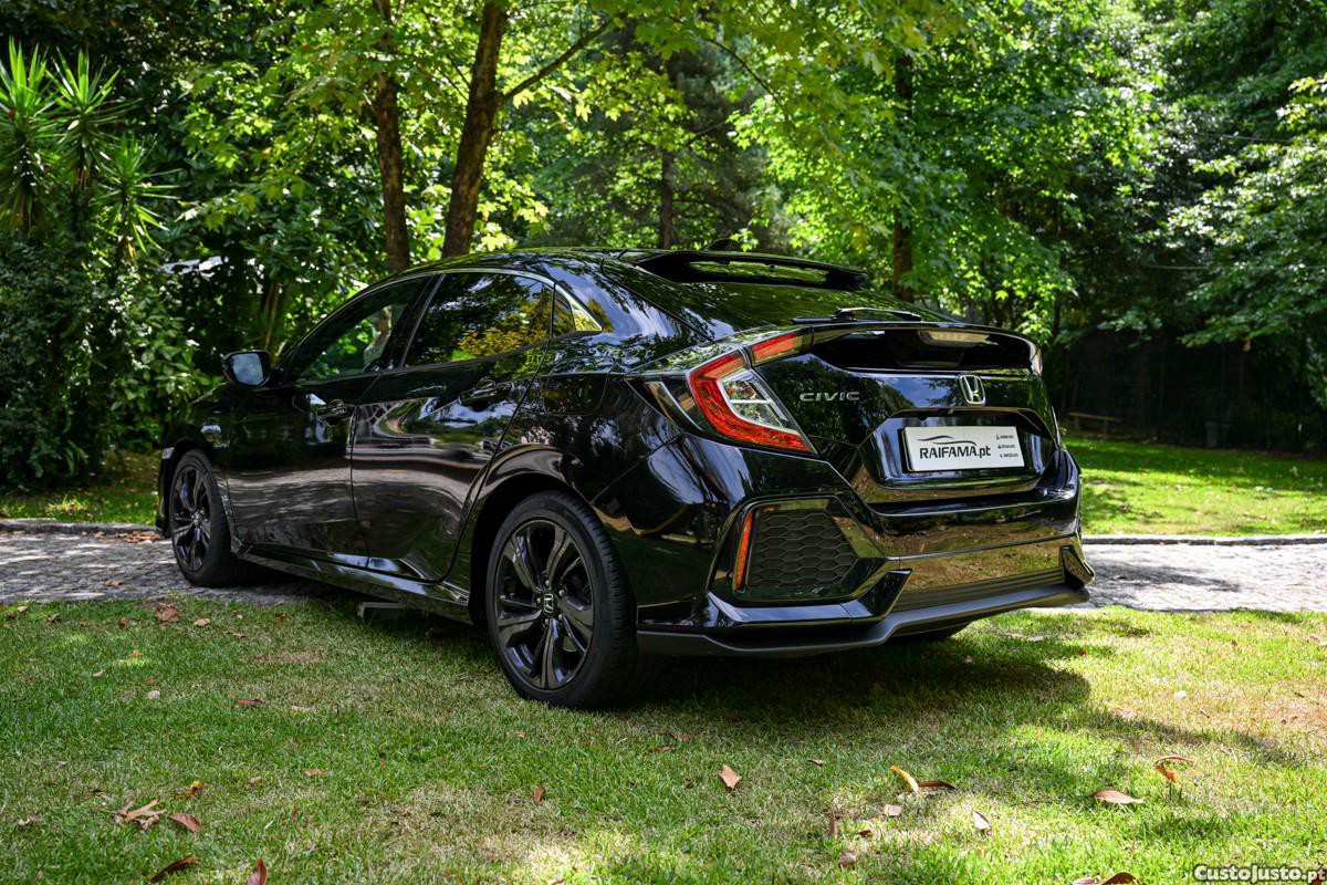 Honda Civic 1.0 i-VTEC Executive — fotografia 17