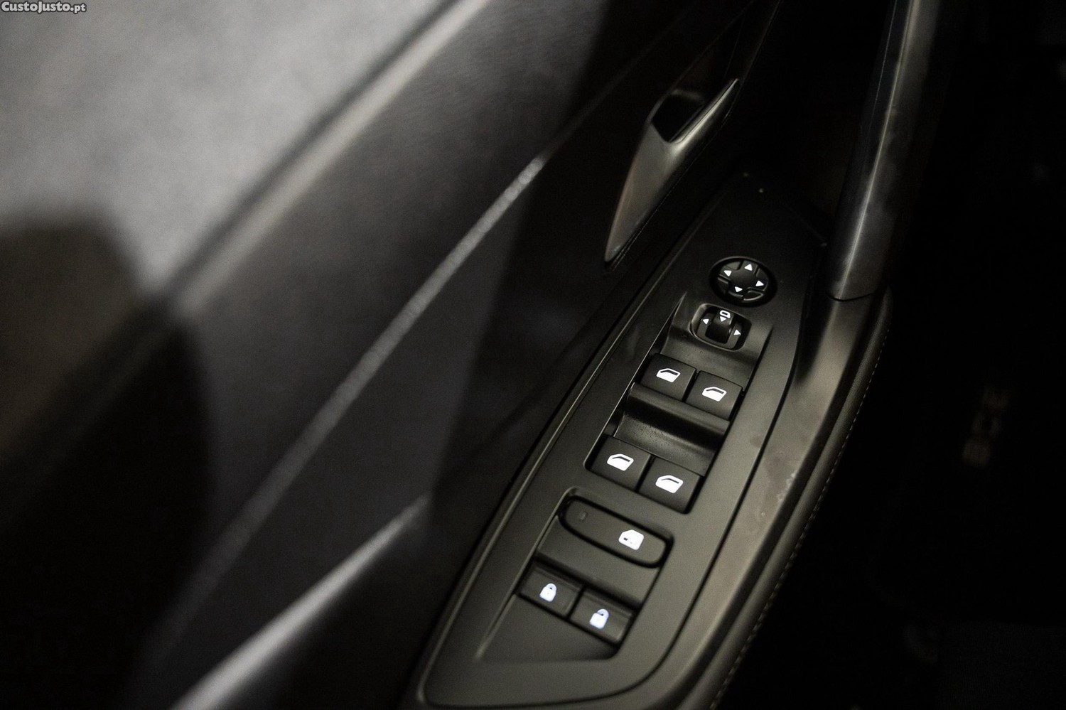 Peugeot 308 1.2 PureTech Allure Pack EAT8 — fotografia 3