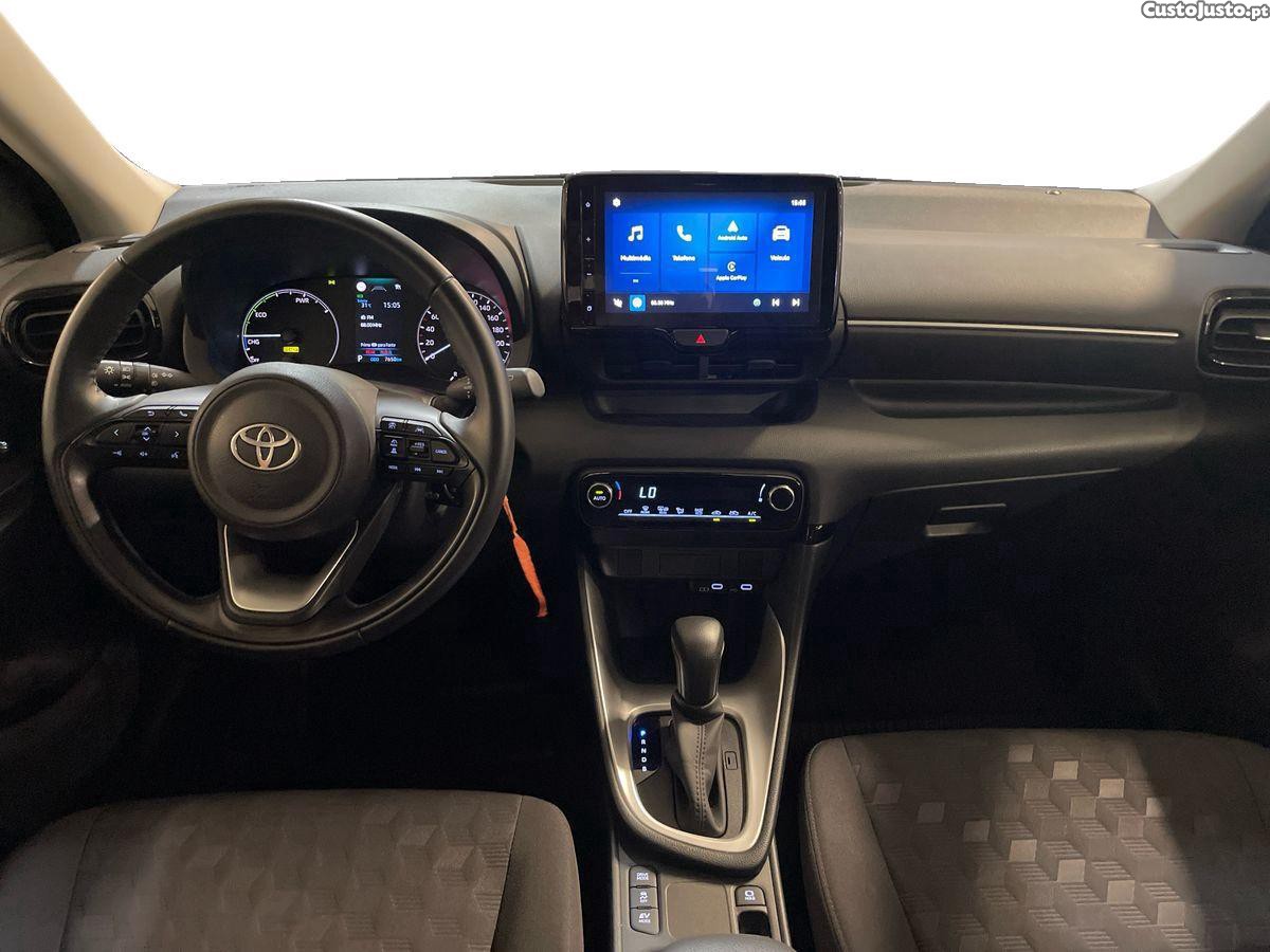 Toyota Yaris 1.5 HDF Comfort Plus — fotografia 8