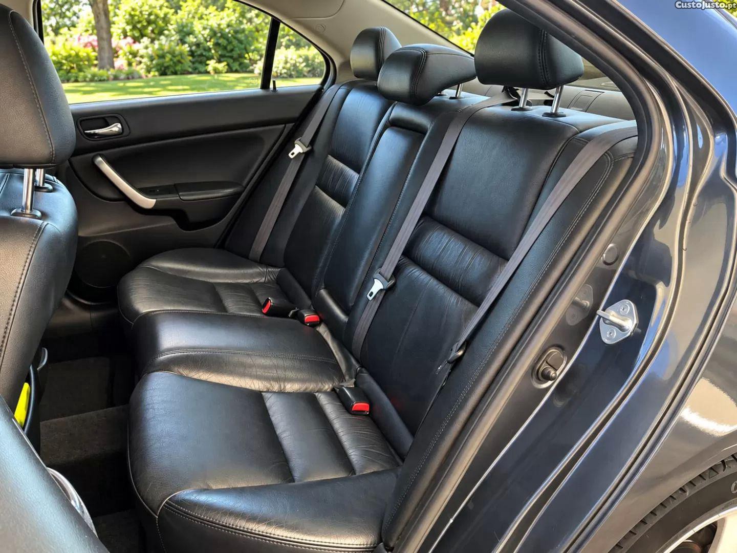 Honda Accord 2.2 i-ctdi executive — fotografia 17
