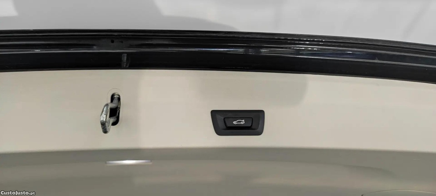 BMW X3 20 d xDrive Line Luxury — fotografia 12
