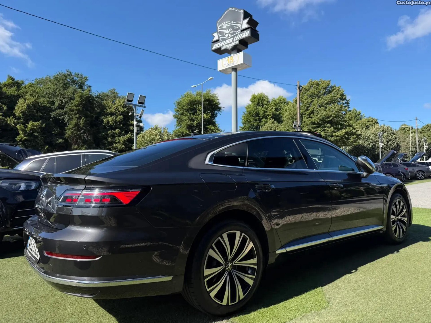 Volkswagen Arteon 2.0 TDI Elegance DSG — fotografia 28