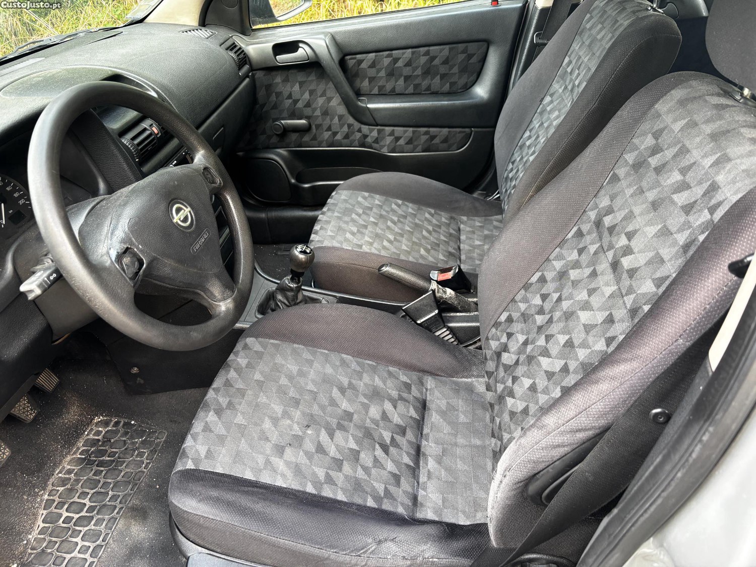 Opel Astra caravan 2.0 dti — fotografia 4