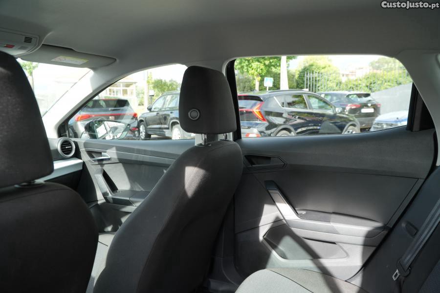 SEAT Ibiza 1.0 TSI Style DSG — fotografia 6