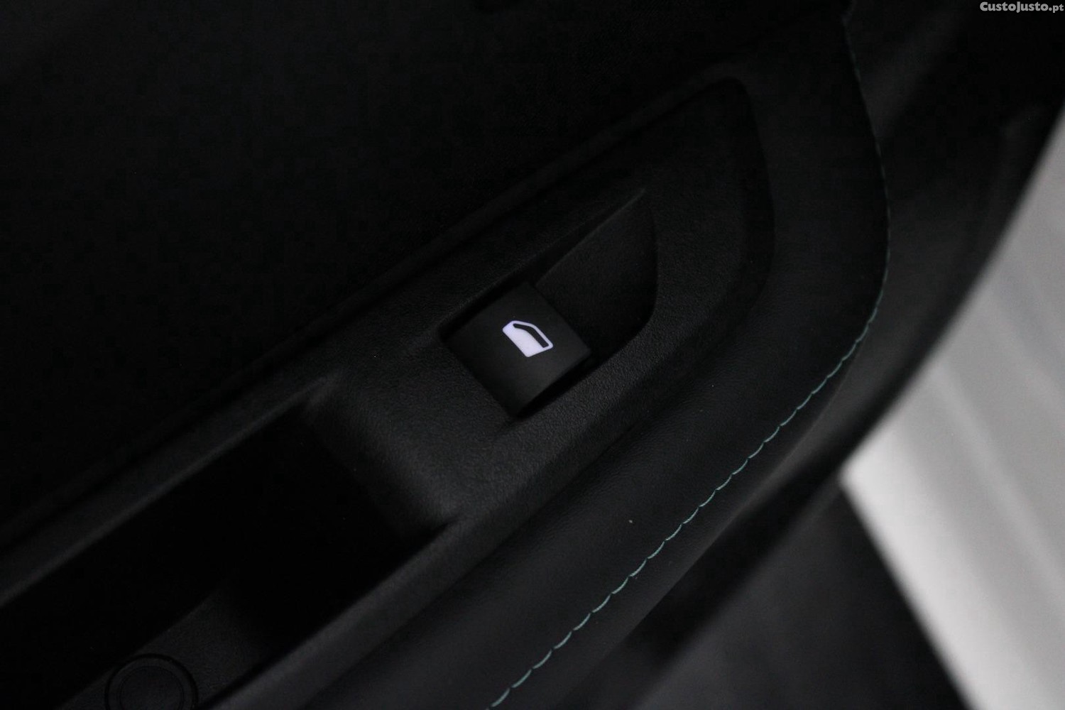 Peugeot 208 1.5 BlueHDI 100CV ALLURE — fotografia 10
