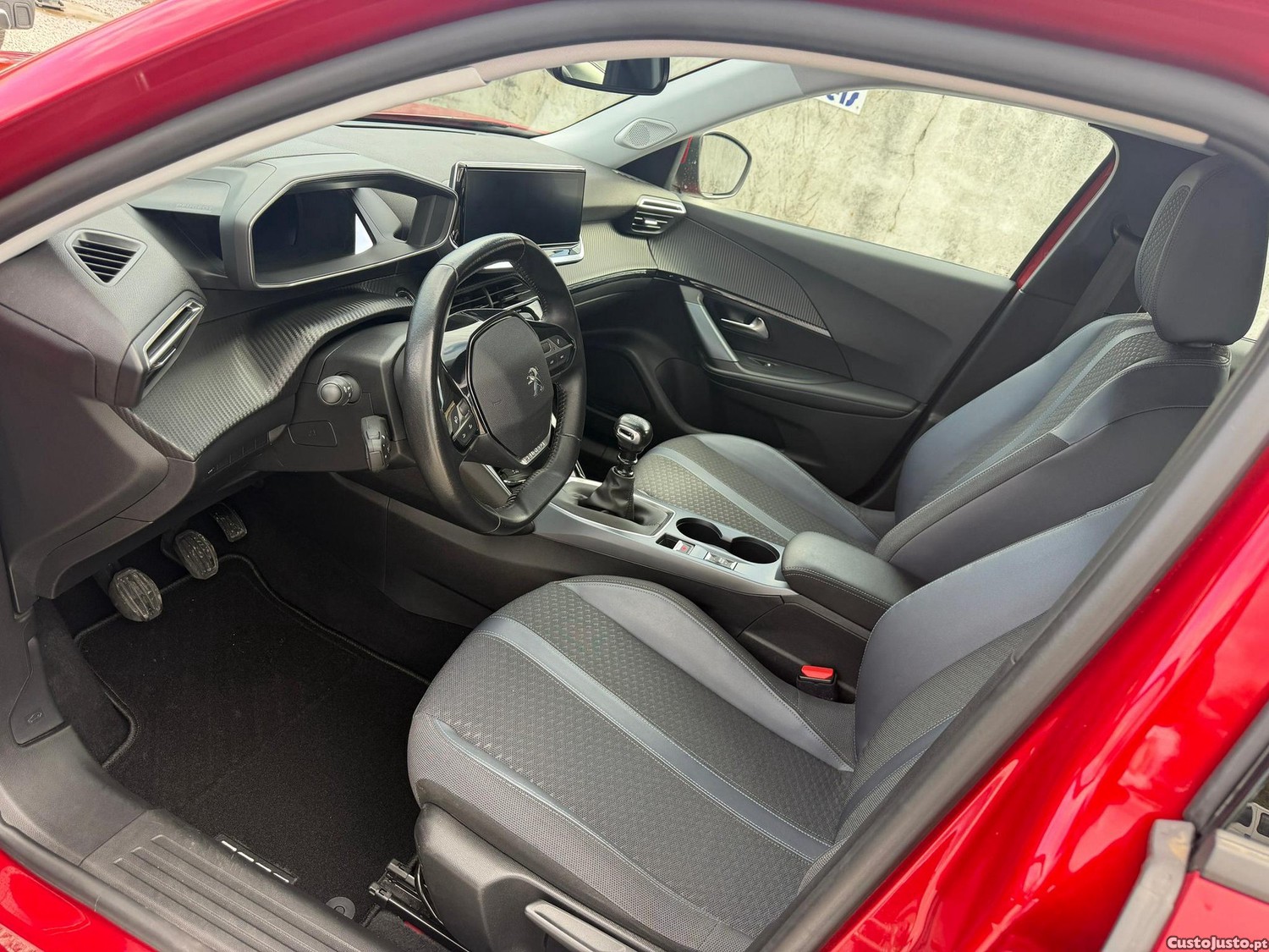 Peugeot 2008 1.2 PureTech Allure — fotografia 8