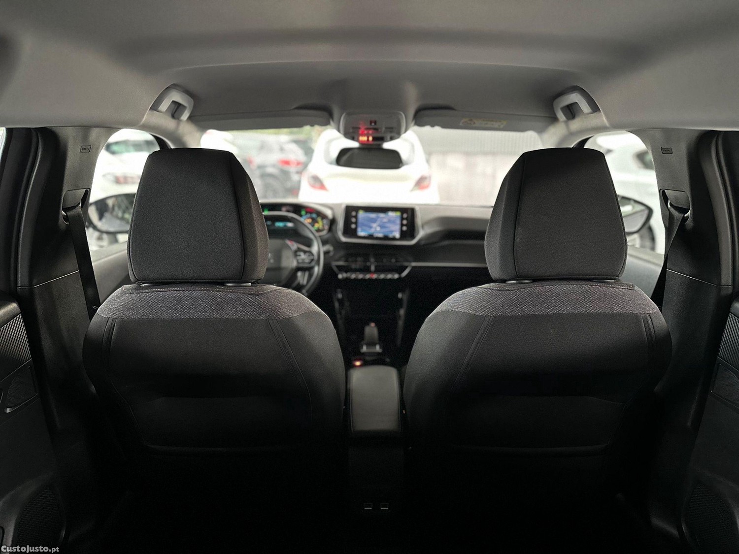Peugeot 2008 50 kWh Active Pack — fotografia 4