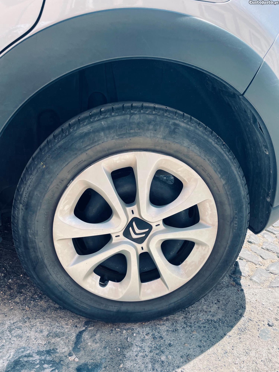 Citroën C3 1.2 PureTech Feel — fotografia 4