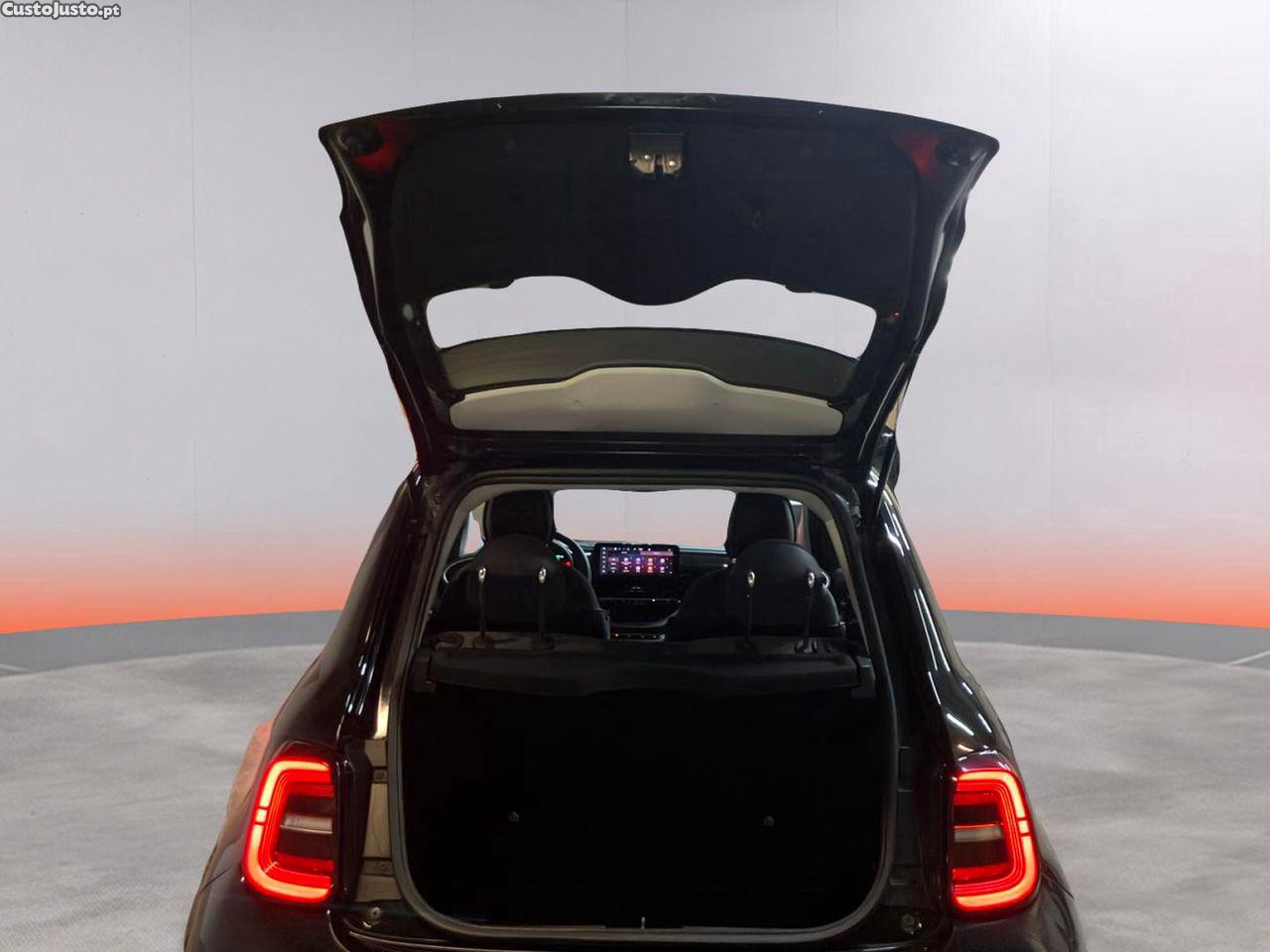 Fiat 500 e Icon Plus 42 KWh — fotografia 7