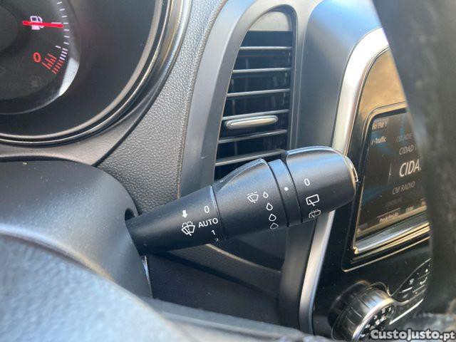 Renault Captur 0.9 TCE Exclusive — fotografia 16