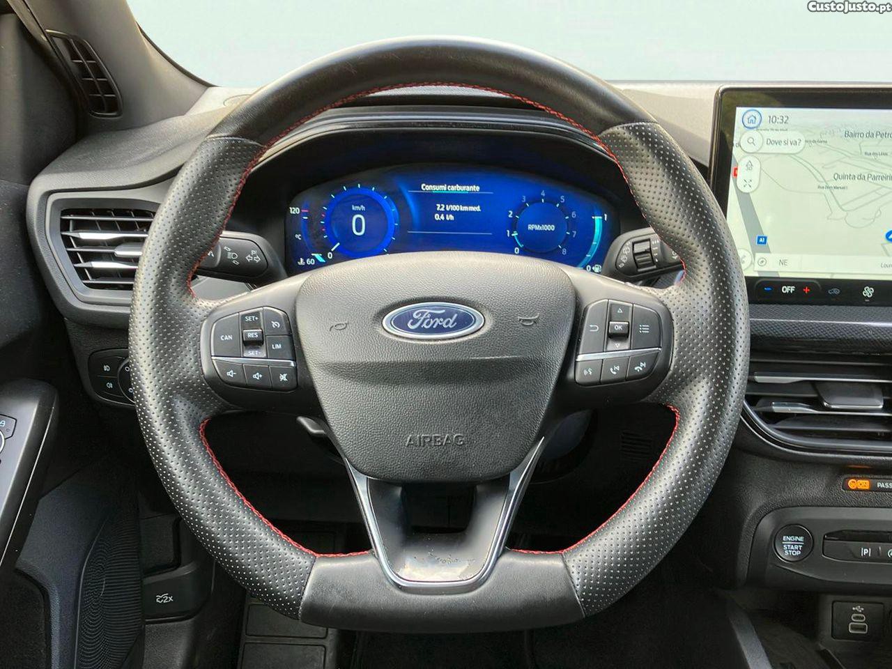 Ford Focus 1.0 EcoBoost MHEV ST-Line — fotografia 10