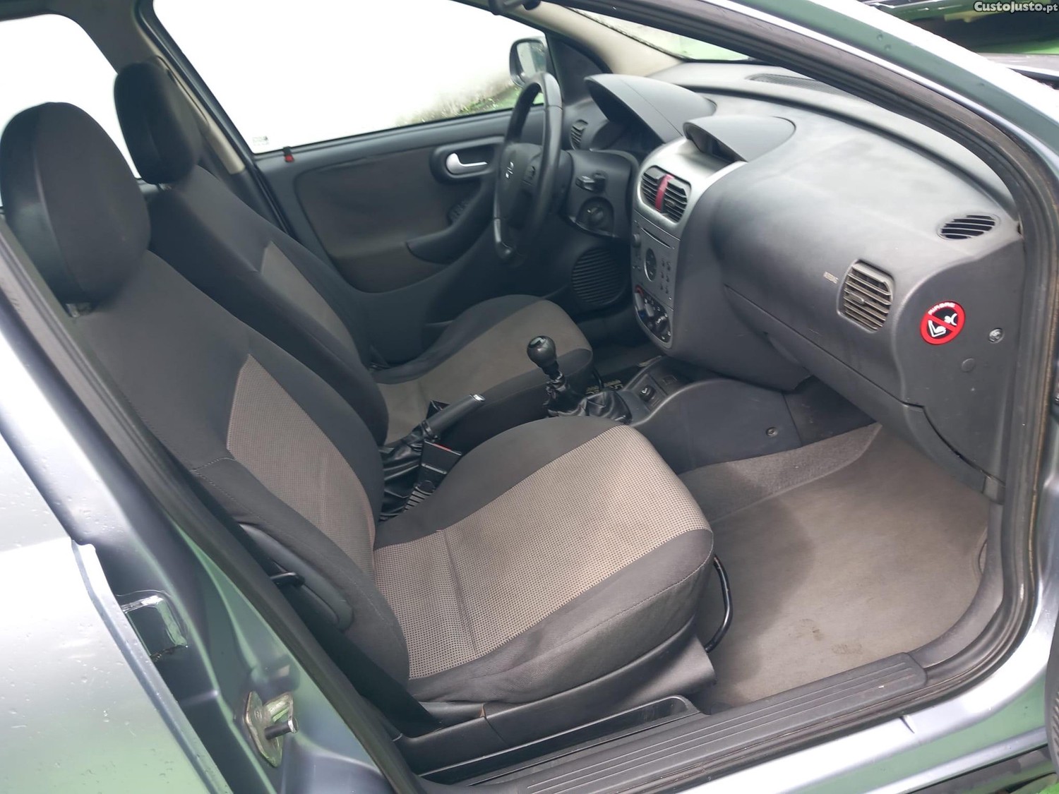 Opel Corsa 1.3 CDTI Cosmo — fotografia 10