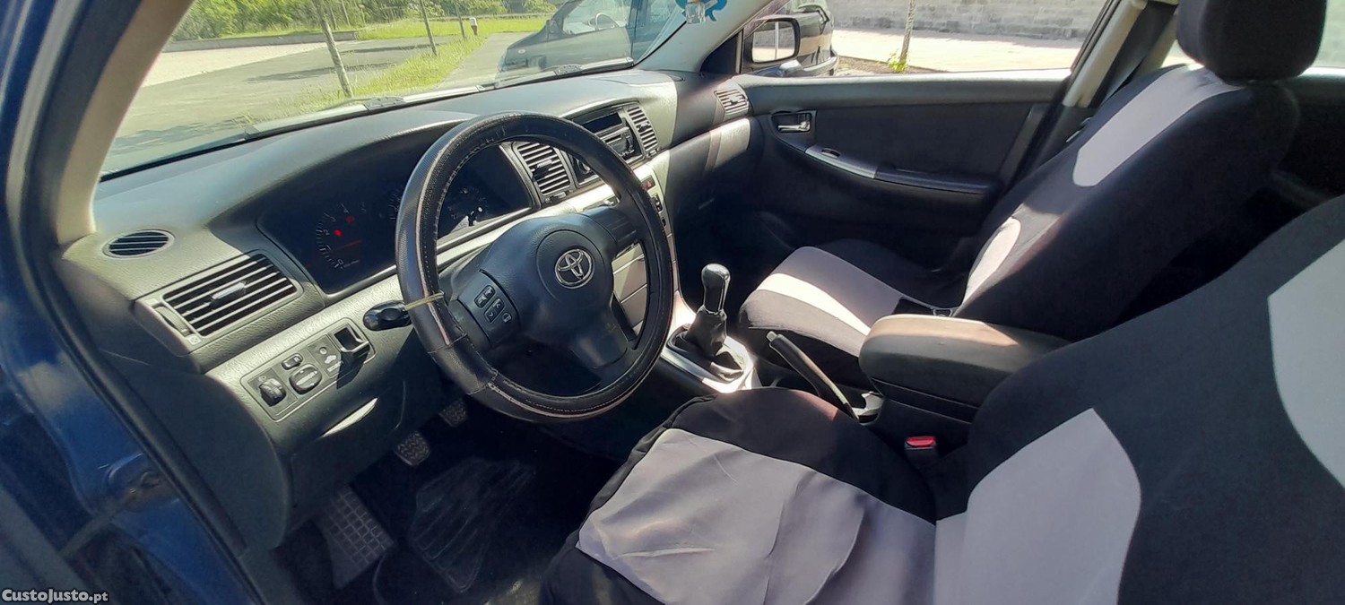 Toyota Corolla () — fotografia 3