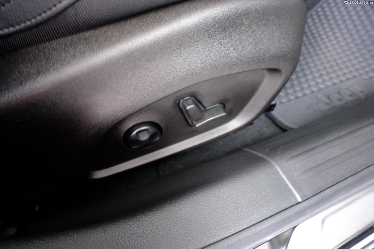 Jeep Compass 1.3 TG 4Xe S — fotografia 15