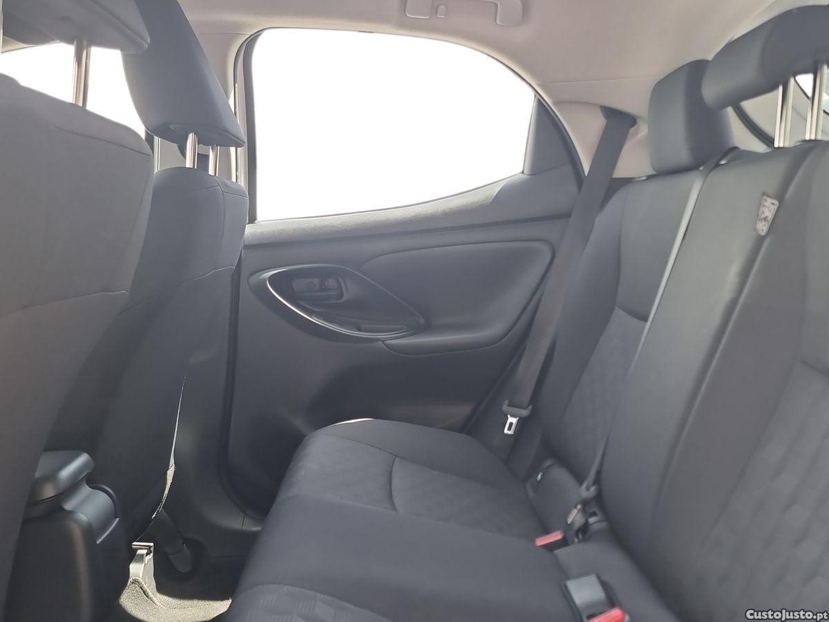 Toyota Yaris 1.5 HDF Comfort Plus — fotografia 5