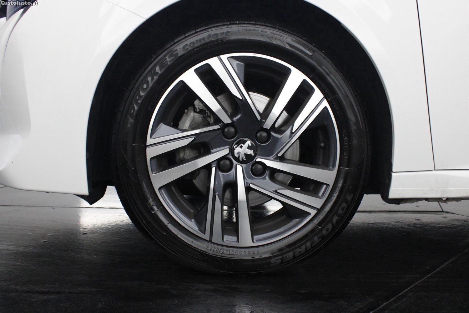 Peugeot 208 1.5 BlueHDI 100CV ALLURE — fotografia 3