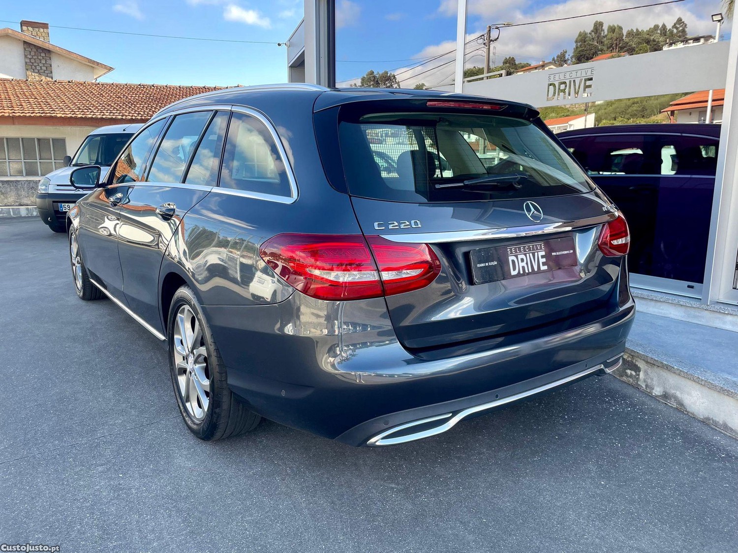 Mercedes-Benz C 220 (BlueTEC) d Station 7G-TRONIC Avantgarde — fotografia 9