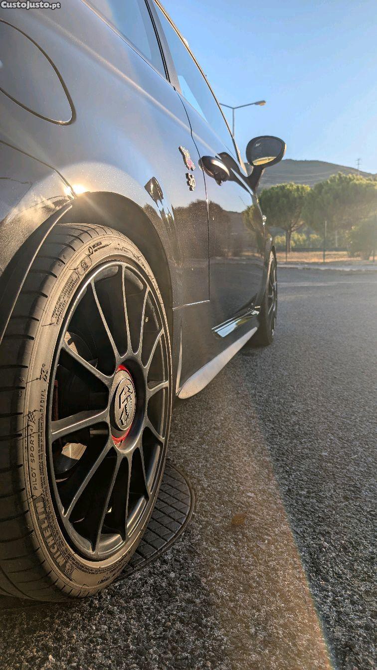 Abarth 595 1.4 Tjet — fotografia 4