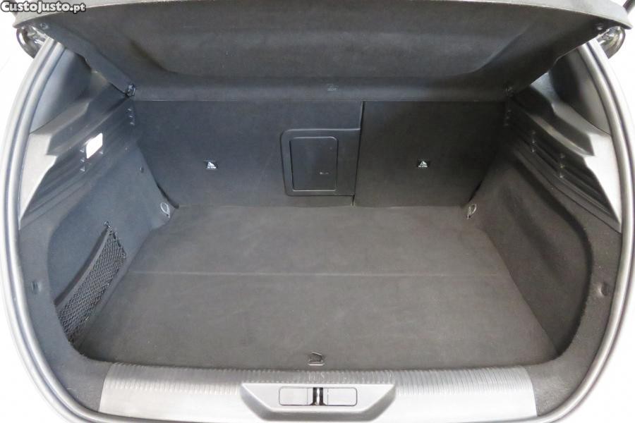 Peugeot 308 1.6 Hybrid GT e-EAT8 — fotografia 11