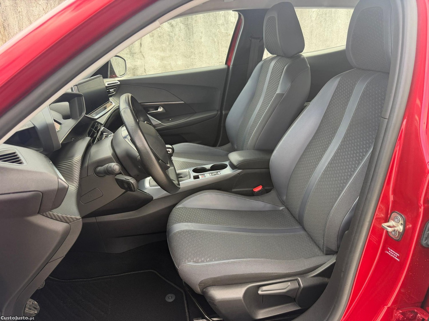 Peugeot 2008 1.2 PureTech Allure — fotografia 7