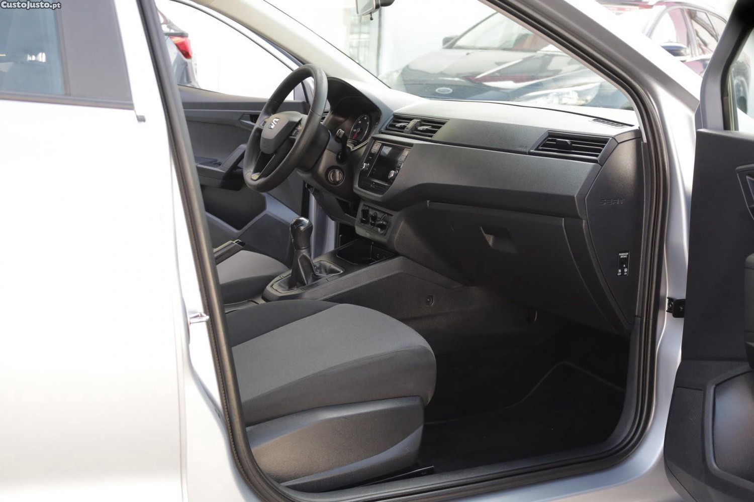 SEAT Ibiza 1.6 TDI Reference — fotografia 40