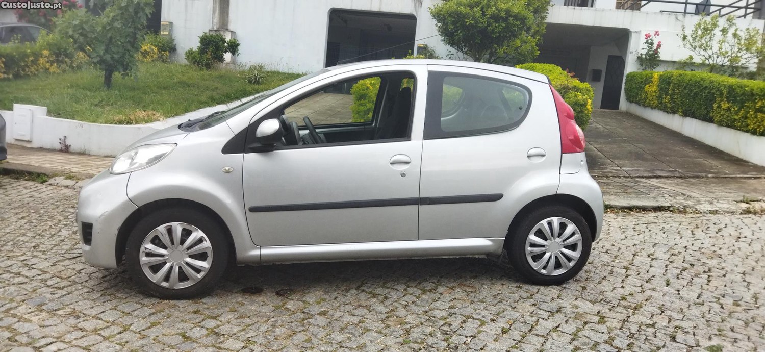 Peugeot 107 Filou — fotografia 6