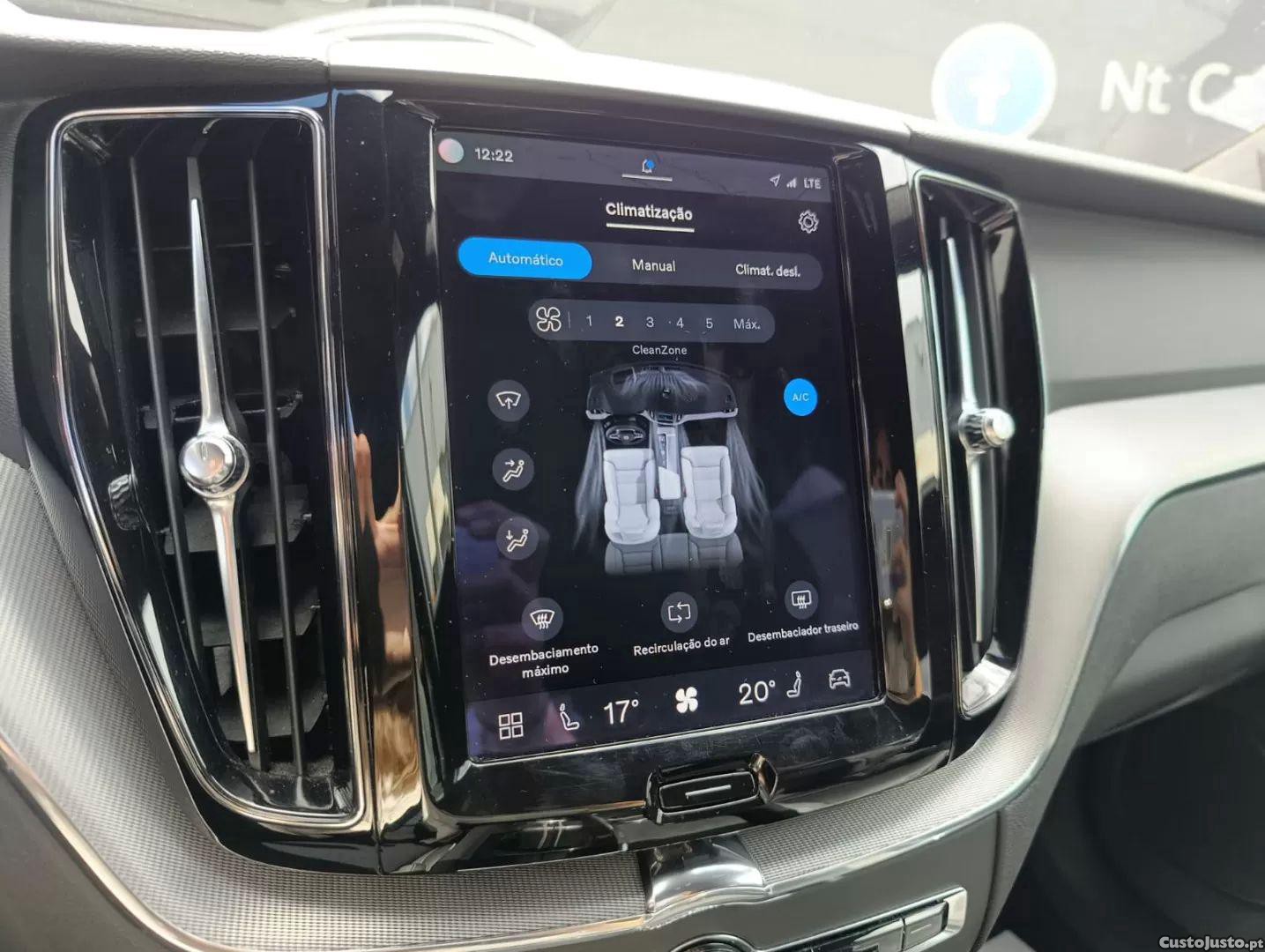 Volvo XC 60 2.0 b4 r-design — fotografia 15