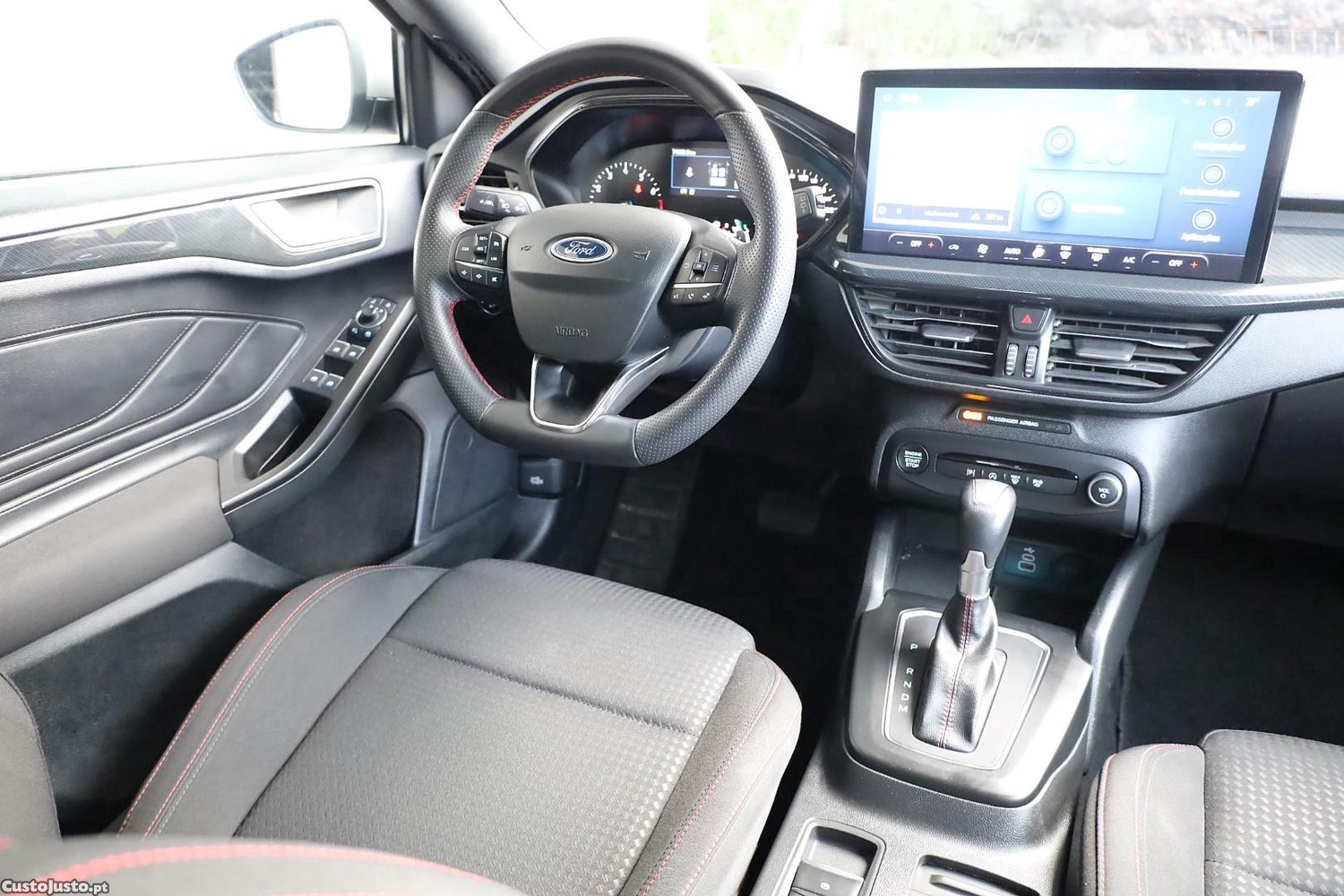 Ford Focus 1.0 EcoBoost MHEV ST-Line Aut — fotografia 11
