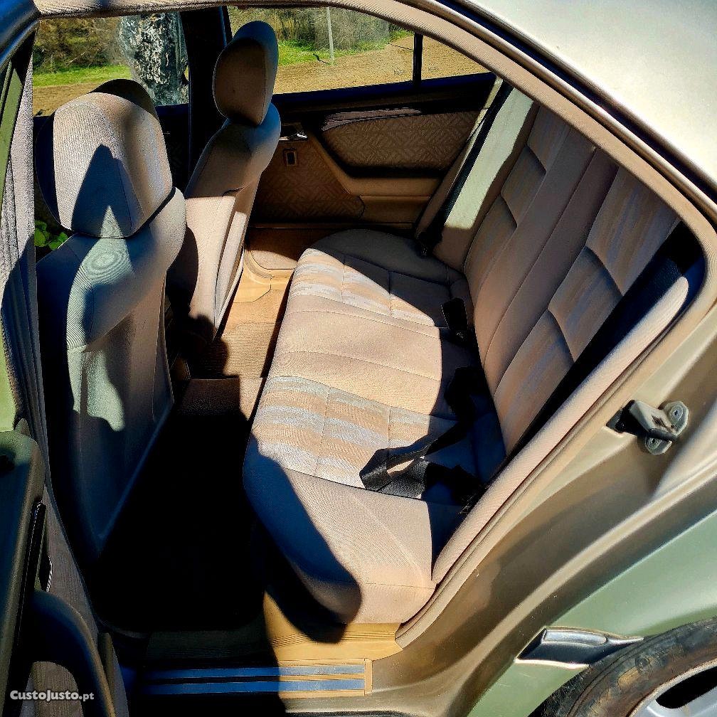 Mercedes-Benz C 220 Elegance — fotografia 3