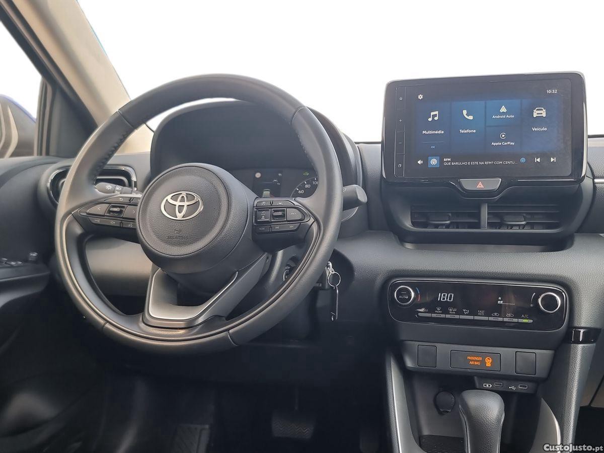 Toyota Yaris 1.5 HDF Comfort Plus — fotografia 8