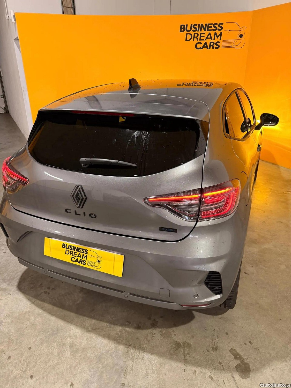 Renault Clio 1.6 E-Tech Full Hybrid Esprit Alpine — fotografia 10