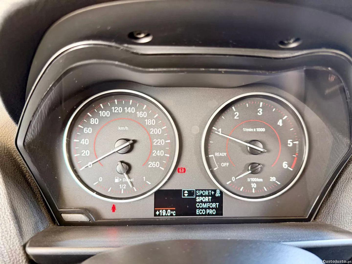 BMW 116 D efficientdynamics edition sport line — fotografia 10