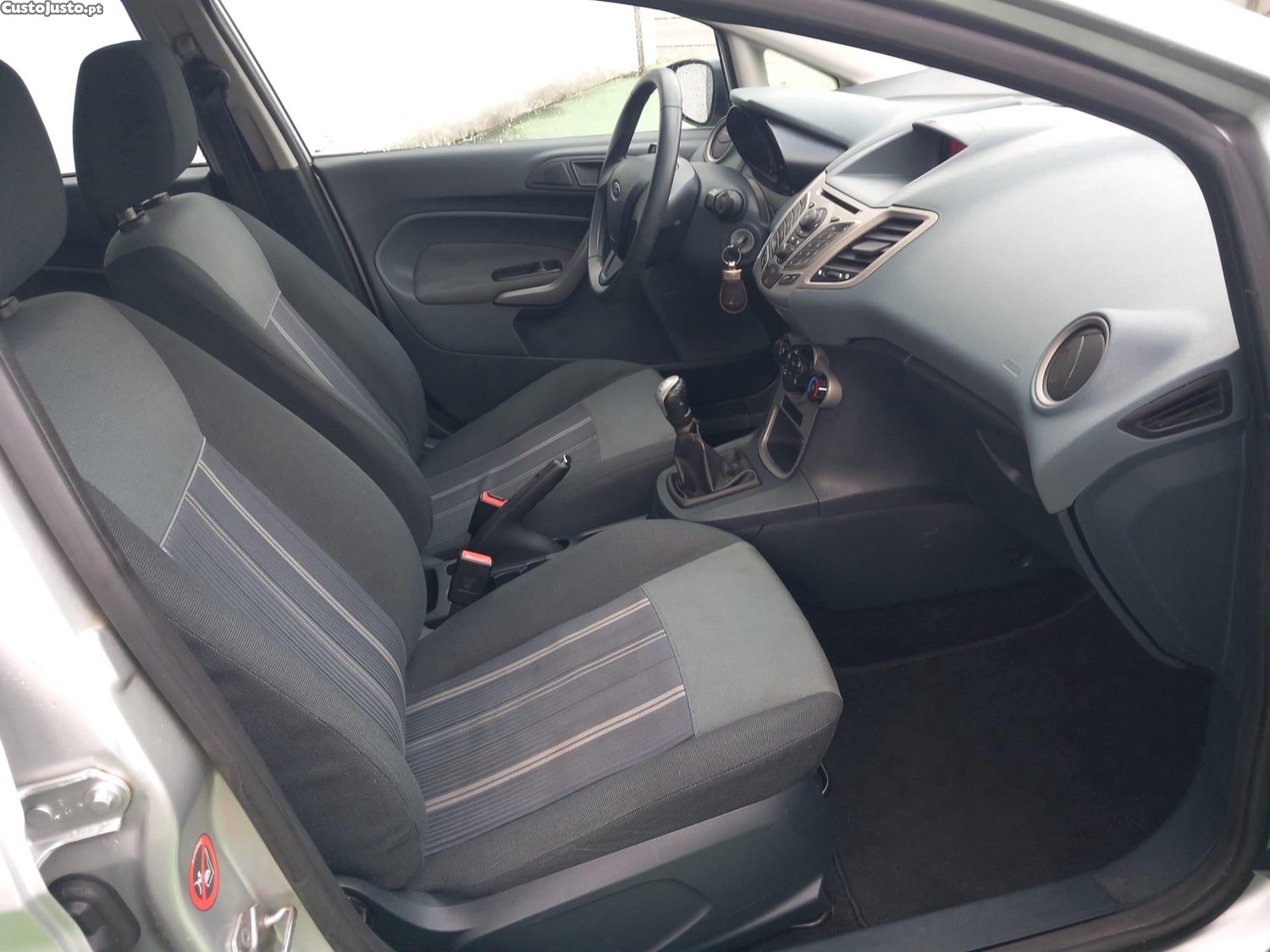 Ford Fiesta 1.25 Trend — fotografia 13