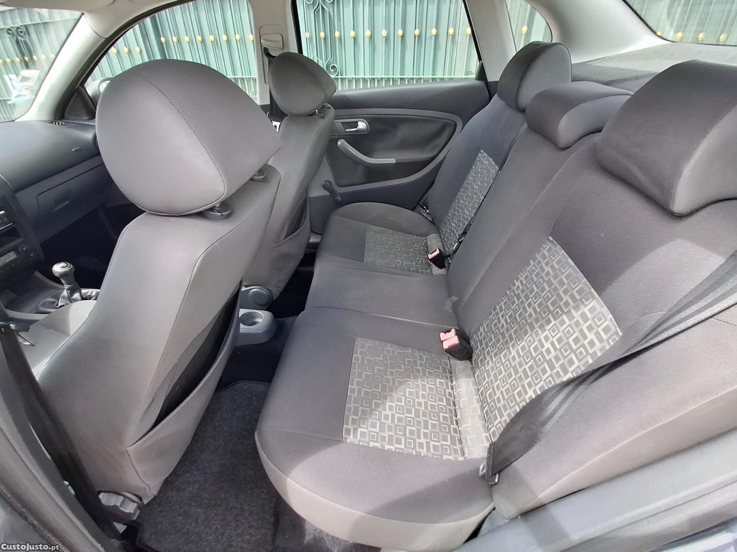 SEAT Cordoba 1.4 Tdi Stylence — fotografia 4