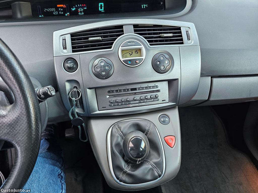 Renault Scénic 1.5Dci 106cv Cx/6 106cv 04/2006 — fotografia 3