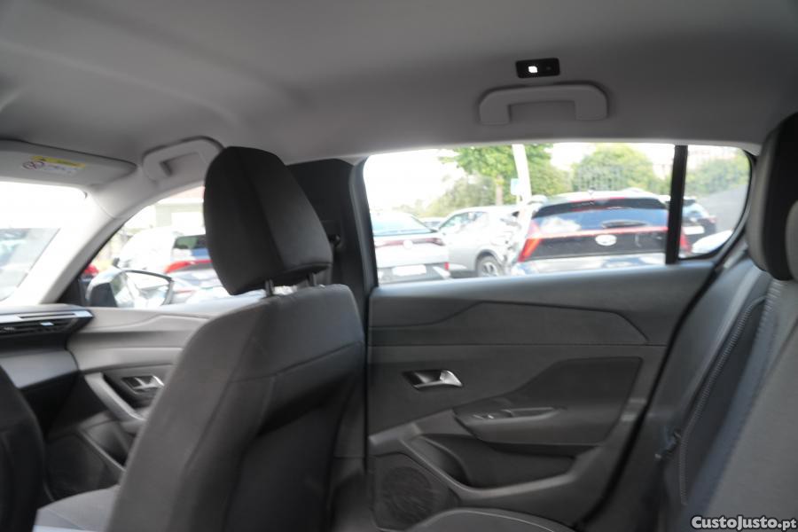 Peugeot 308 1.2 PureTech Active — fotografia 9