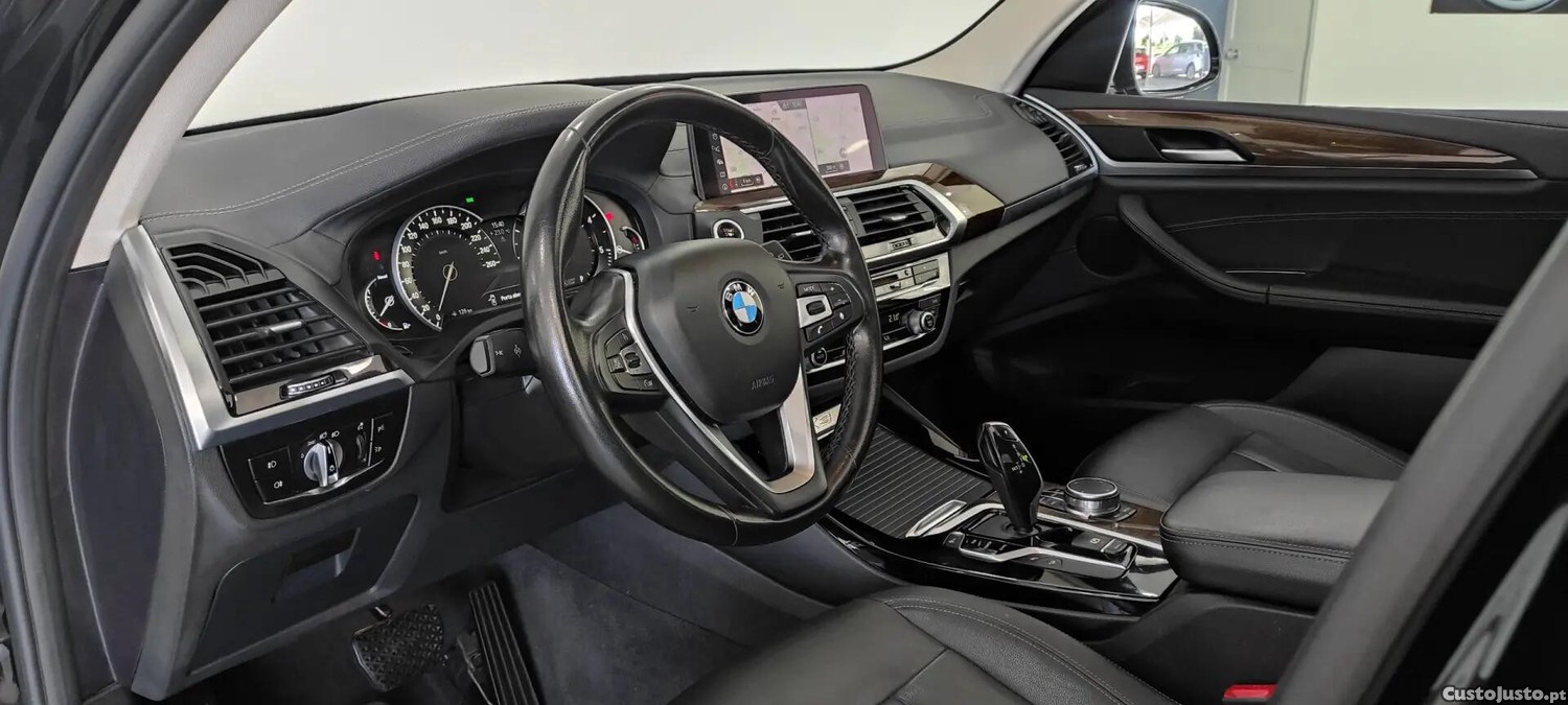 BMW X3 20 d xDrive Line Luxury — fotografia 27