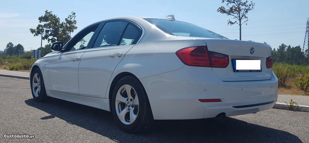 BMW 320 Line sport - 14 foto 4