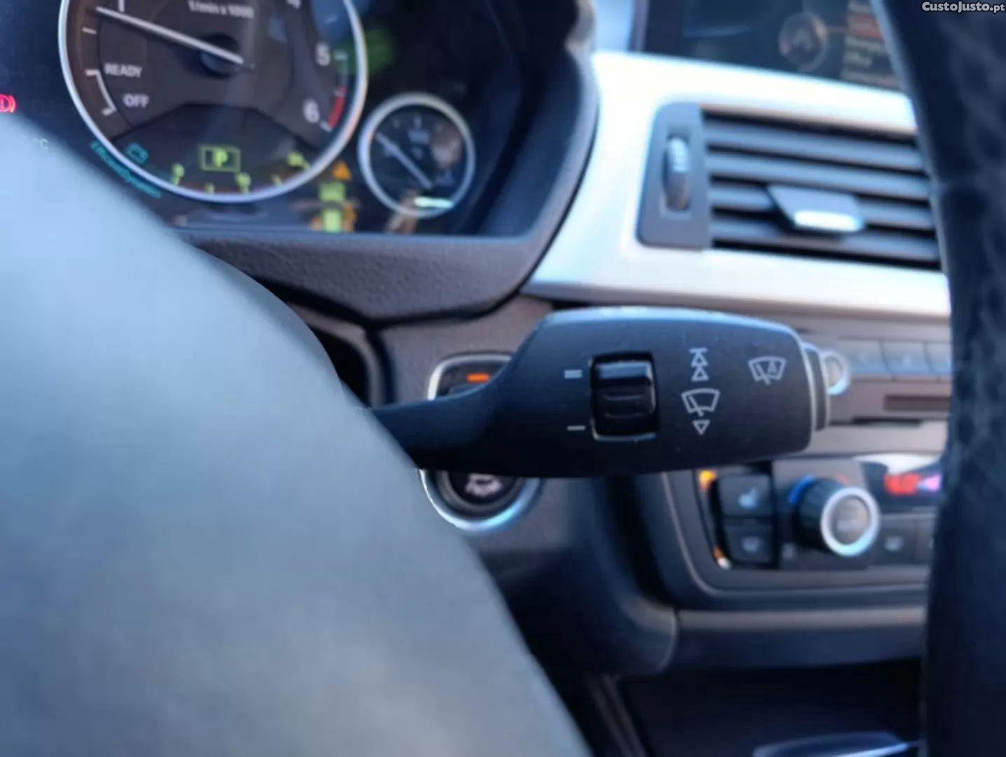 BMW 320 D navigation auto — fotografia 17