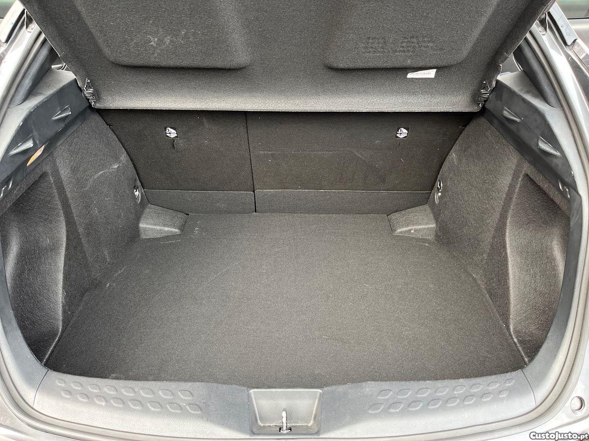 Toyota C-HR 1.8 Hybrid Exclusive — fotografia 6