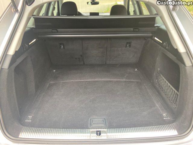 Audi A4 2.0 TDI Advance — fotografia 2