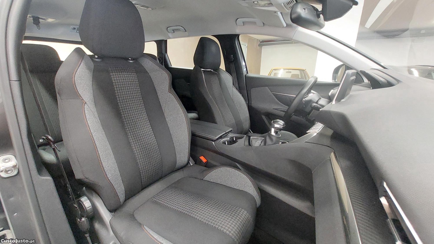 Peugeot 5008 1.5 HDI ACTIVE PACK — fotografia 4